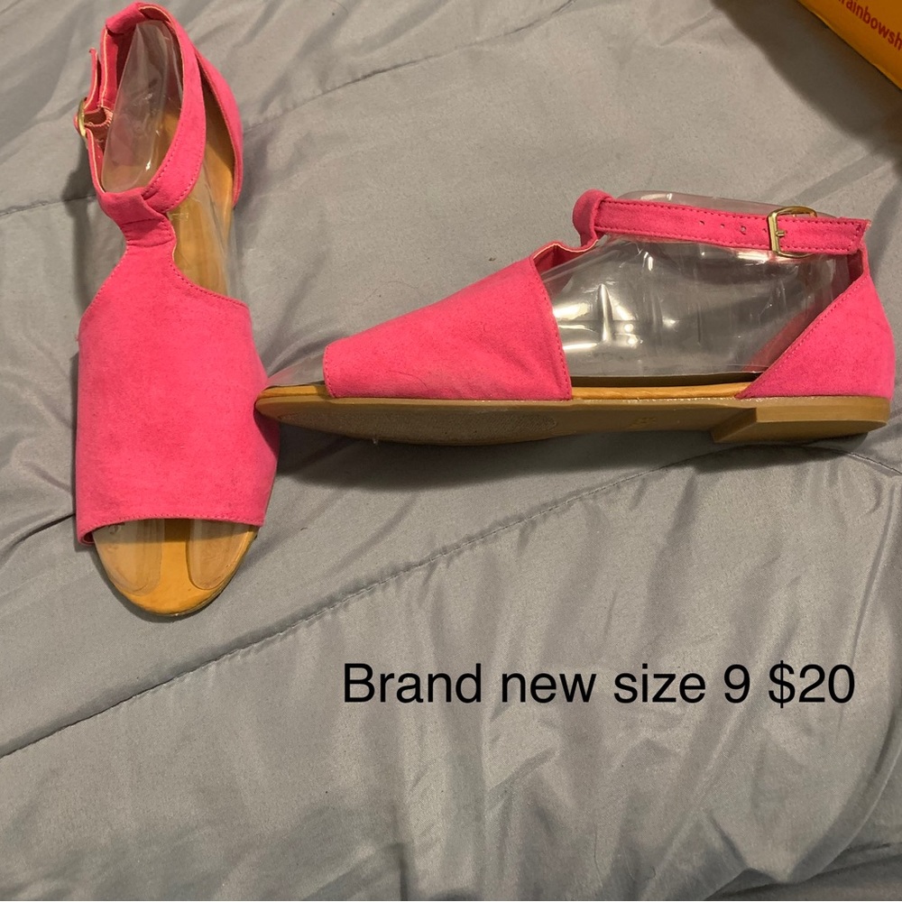 Fuchsia suede sandals (Brand New)
